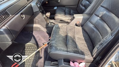 Lot 562 - 1990 VOLVO 740 GLE AUTO