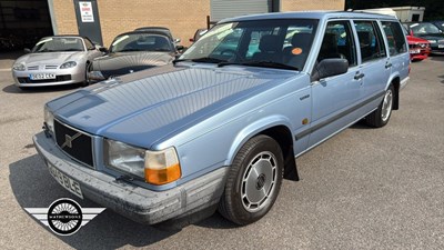 Lot 562 - 1990 VOLVO 740 GLE AUTO