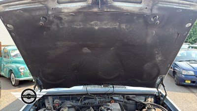 Lot 562 - 1990 VOLVO 740 GLE AUTO