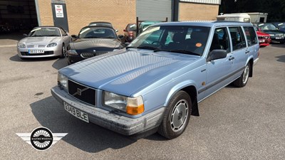 Lot 562 - 1990 VOLVO 740 GLE AUTO