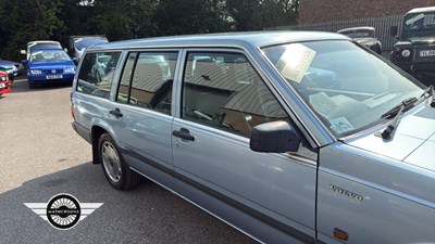 Lot 562 - 1990 VOLVO 740 GLE AUTO