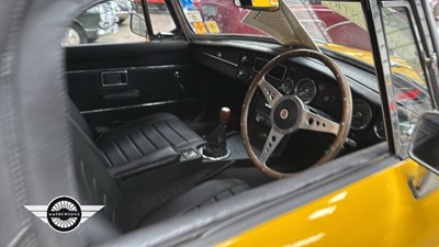 Lot 564 - 1976 MG B