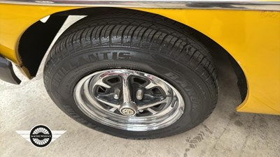 Lot 564 - 1976 MG B