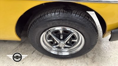 Lot 564 - 1976 MG B