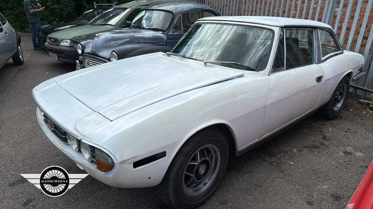 Lot 452 - 1974 TRIUMPH STAG AUTO