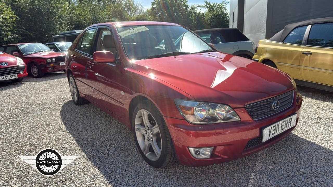 Lot 576 - 2000 LEXUS IS200 SE AUTO