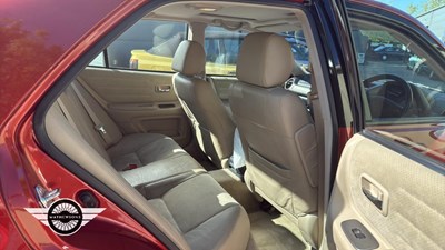 Lot 576 - 2000 LEXUS IS200 SE AUTO