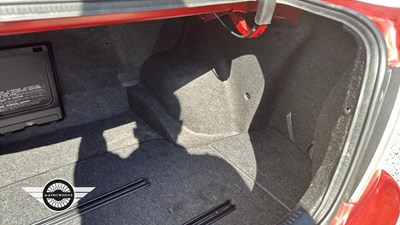 Lot 576 - 2000 LEXUS IS200 SE AUTO