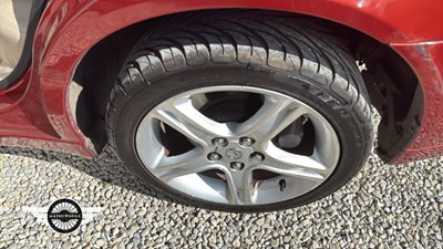 Lot 576 - 2000 LEXUS IS200 SE AUTO