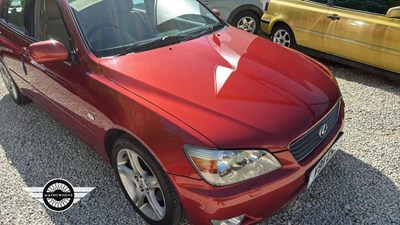 Lot 576 - 2000 LEXUS IS200 SE AUTO