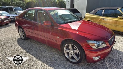 Lot 576 - 2000 LEXUS IS200 SE AUTO