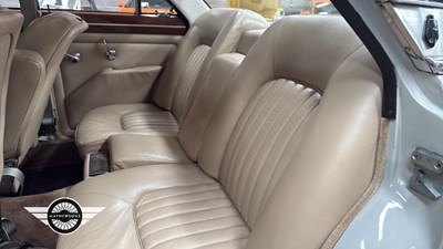 Lot 584 - 1970 ROVER 3500