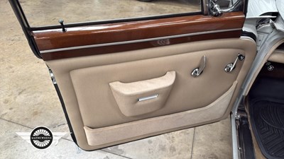 Lot 584 - 1970 ROVER 3500