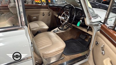Lot 584 - 1970 ROVER 3500