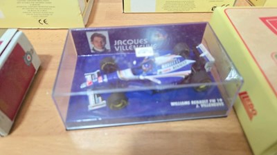 Lot 471 - BOX OF MODEL CARS & TRUCKS