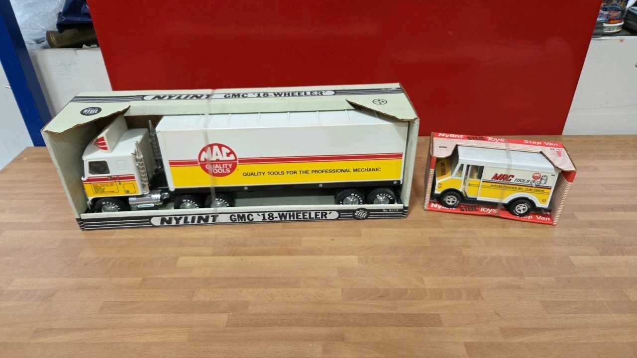 Lot 567 - MAC TOOLS MODEL VAN & TRUCK/ BOXED & UNUSED