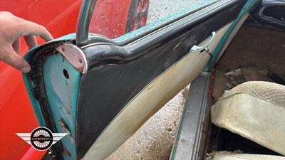 Lot 602 - 1958 AUSTIN METROPOLITAN 1500 MODEL 562
