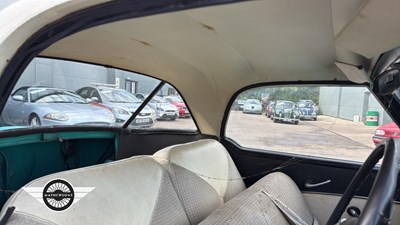 Lot 602 - 1958 AUSTIN METROPOLITAN 1500 MODEL 562
