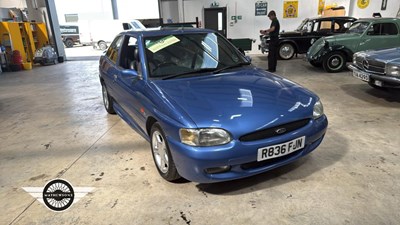 Lot 624 - 1998 FORD ESCORT GTI