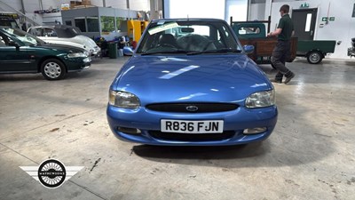 Lot 624 - 1998 FORD ESCORT GTI