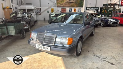 Lot 418 - 1989 MERCEDES 260 E AUTO