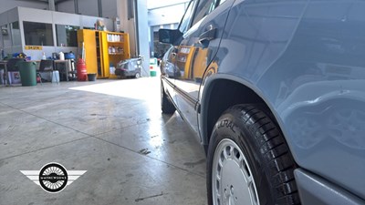 Lot 418 - 1989 MERCEDES 260 E AUTO