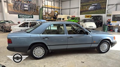 Lot 418 - 1989 MERCEDES 260 E AUTO