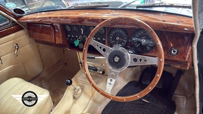 Lot 714 - 1961 JAGUAR MK II