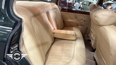 Lot 714 - 1961 JAGUAR MK II
