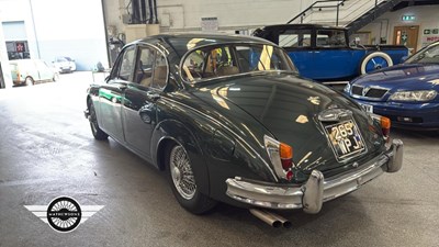 Lot 714 - 1961 JAGUAR MK II