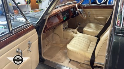 Lot 714 - 1961 JAGUAR MK II