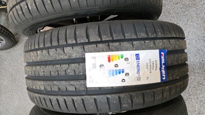 Lot 231 - SET OF 4 VELOCITY ALLOY WHEELS , TYRES & STUDS 22129 18 X 8 O J