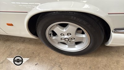 Lot 722 - 1994 JAGUAR XJ-S 4.0