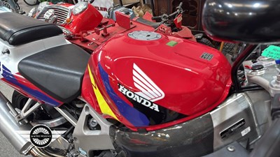 Lot 810 - 1996 HONDA