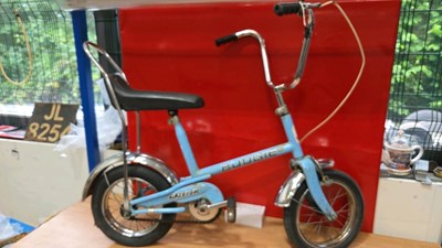 Lot 563 - MK1 RALEIGH BUDGIE BICYCLE