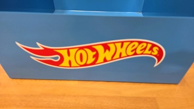 Lot 851 - METAL HOT WHEELS SHOP DISPLAY BOX