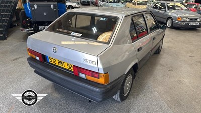 Lot 120 - 1984 ALFA ROMEO 33 CLOVERLEAF