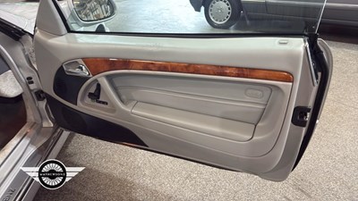 Lot 812 - 1999 MERCEDES