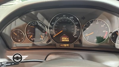 Lot 812 - 1999 MERCEDES