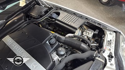 Lot 812 - 1999 MERCEDES
