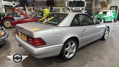 Lot 812 - 1999 MERCEDES