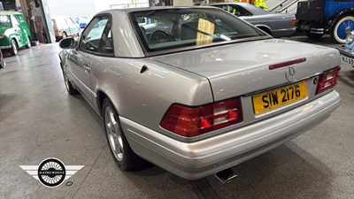 Lot 812 - 1999 MERCEDES