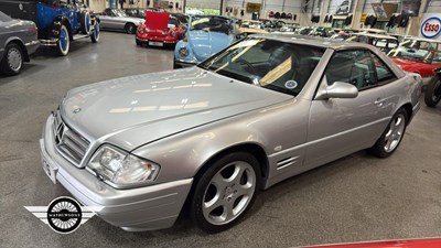 Lot 812 - 1999 MERCEDES