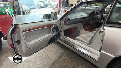 Lot 812 - 1999 MERCEDES