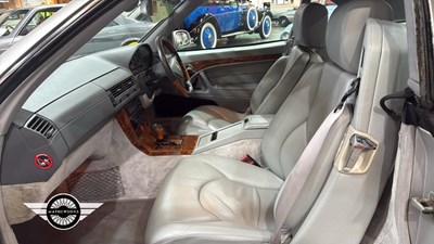 Lot 812 - 1999 MERCEDES