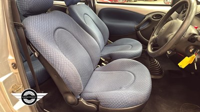 Lot 732 - 2004 FORD KA