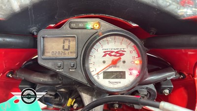 Lot 590 - 2001 TRIUMPH