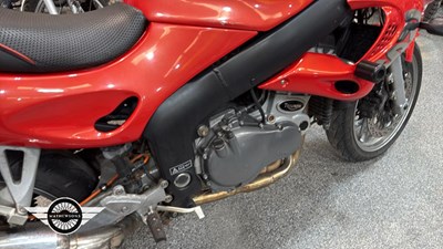 Lot 590 - 2001 TRIUMPH