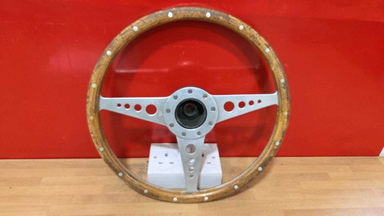 Lot 895 - MOTA LITA WOODEN STEERING WHEEL
