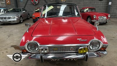 Lot 842 - 1965 FORD CORSAIR